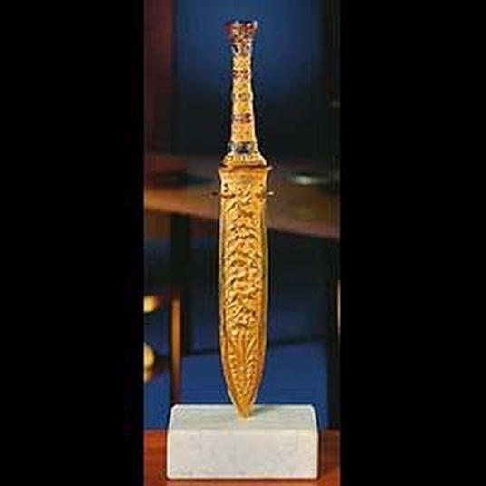 la-daga-de-tuntankamon-replica-museo-267738-2-zoom