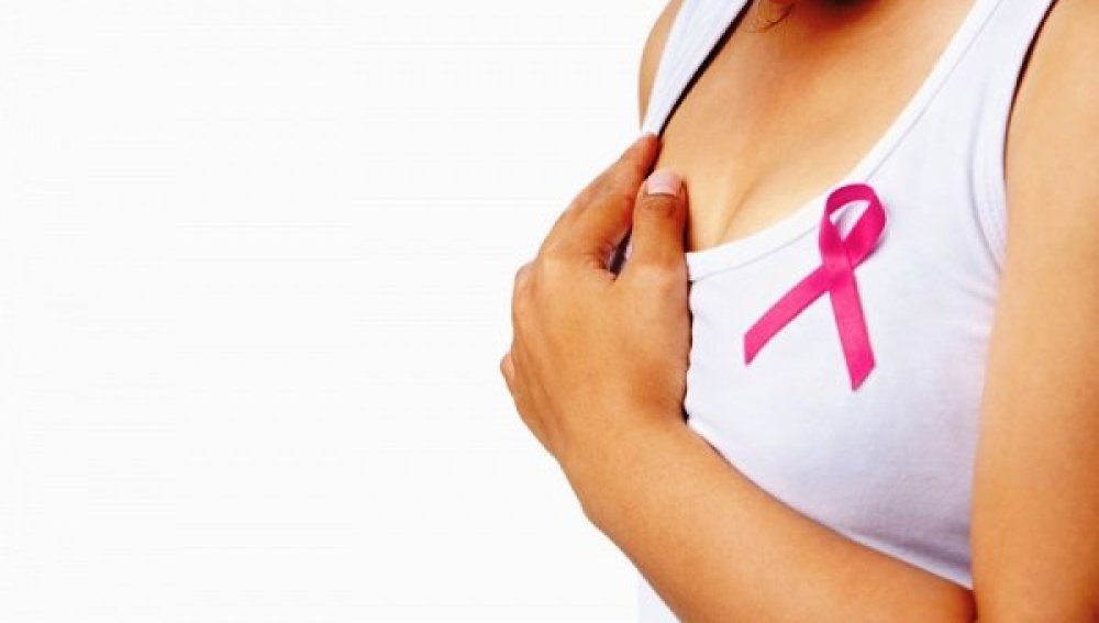 Investigadores españoles crean un medicamento que detiene el avance del cáncer de mama “más agresivo”