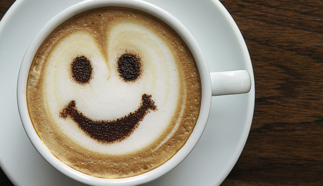 Tomar  tres o cuatro tazas de café al día, puede tener beneficios para la salud