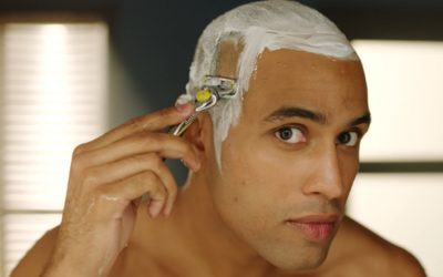 Técnica del rapado parcia, la solución para hombres y mujeres con melena media y larga, a quienes les resulta impensable el rasurado integral de la cabeza